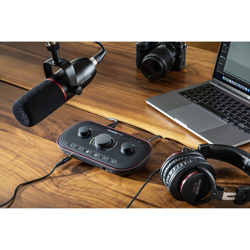 Focusrite Vocaster Two Studio 1-Person Podcasting Kit