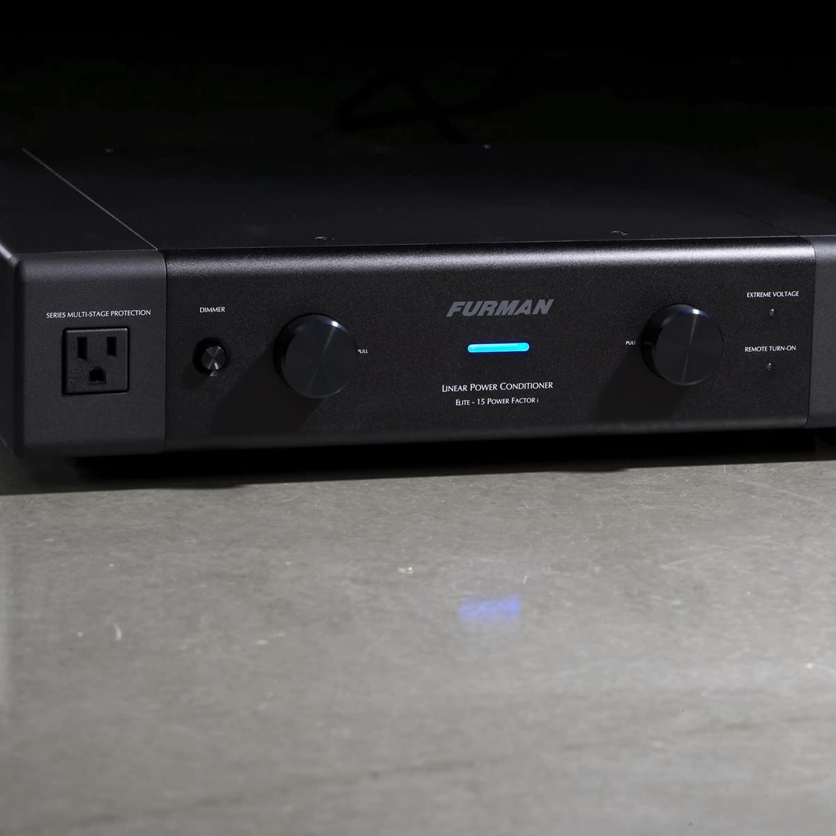 Furman ELITE15 PF i Linear Filtering AC Power Conditioner