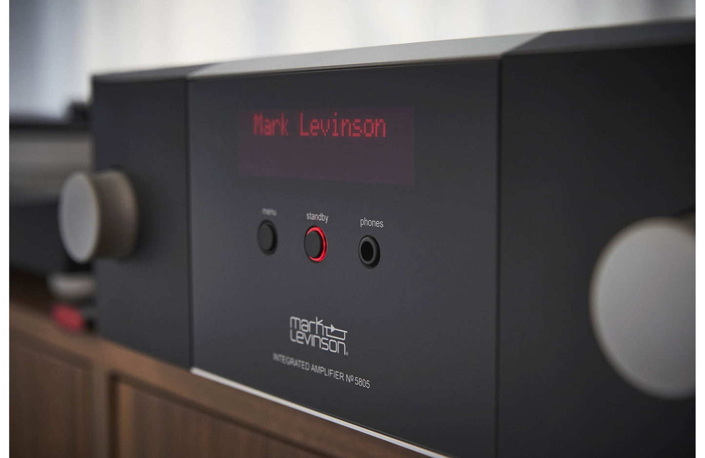 Mark Levinson No.5805 Stereo Integrated Amplifier for Digital & Analog Sources